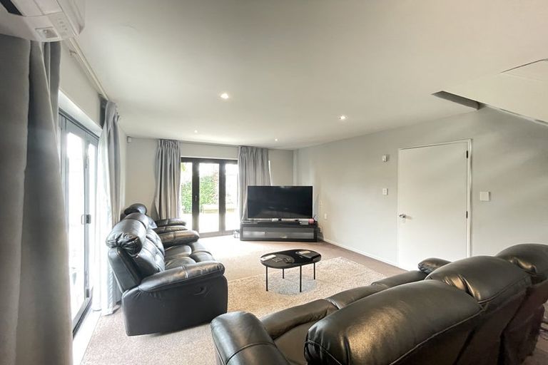 Photo of property in 77 Abberley Crescent, St Albans, Christchurch, 8014