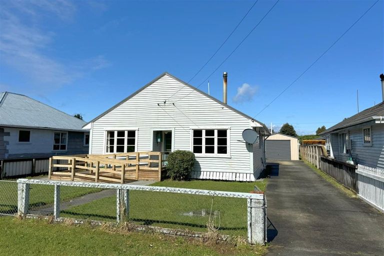 Photo of property in 70 Somerled Avenue, Dunollie, Runanga, 7803