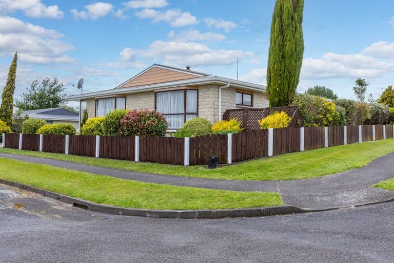 Photo of property in 74 Ormond Street, Woodville, 4920