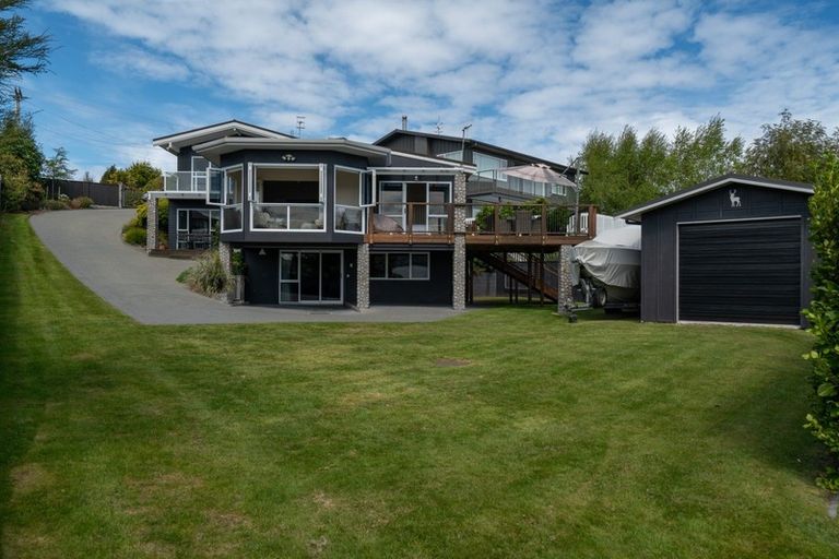 Photo of property in 69 Rainbow Drive, Rainbow Point, Taupo, 3330