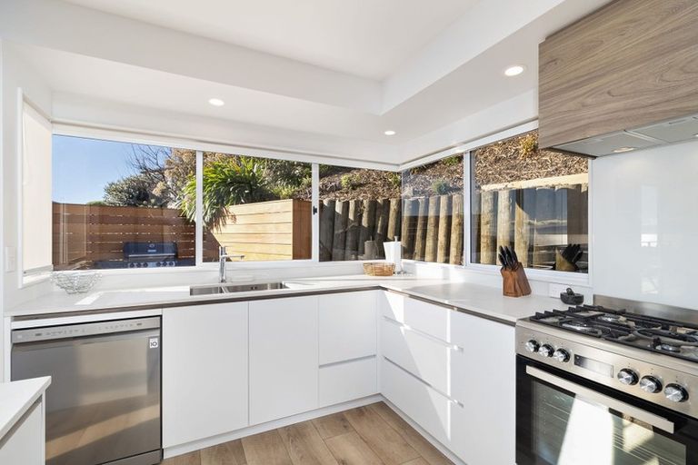 Photo of property in 52 Coster Street, Enner Glynn, Nelson, 7011