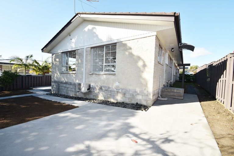 Photo of property in 9 Wairata Place, Te Atatu South, Auckland, 0610