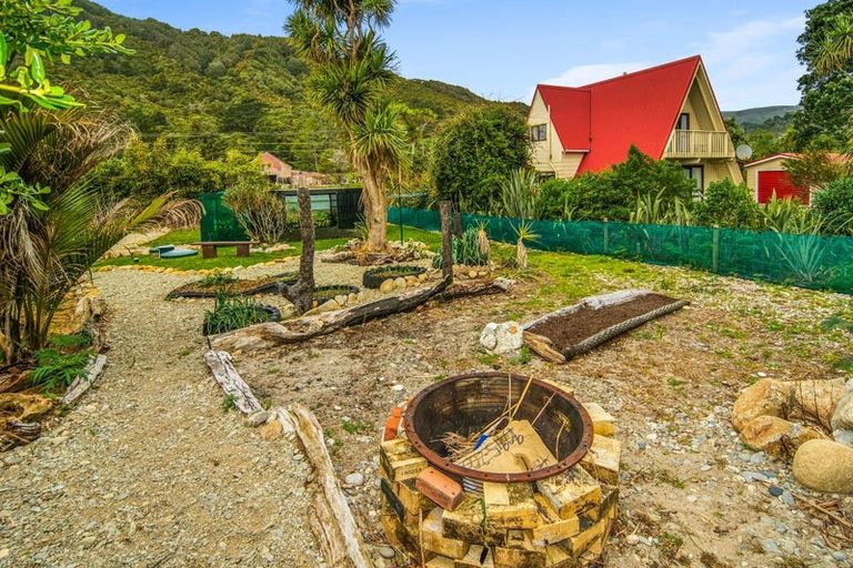 Photo of property in 25a Main Road, Hector, 7822