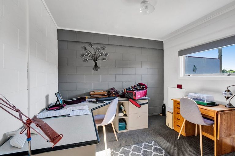 Photo of property in 23 Clifton Drive, Waitara, 4320