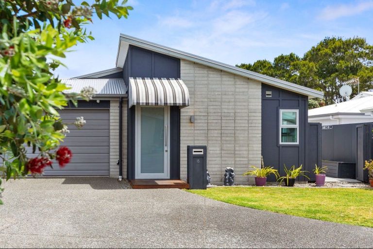 Photo of property in 15 Lennon Way, Papamoa Beach, Papamoa, 3118