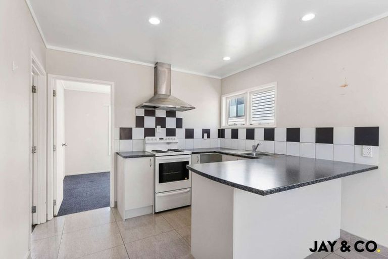 Photo of property in 4 Clutha Crescent, Clover Park, Auckland, 2023