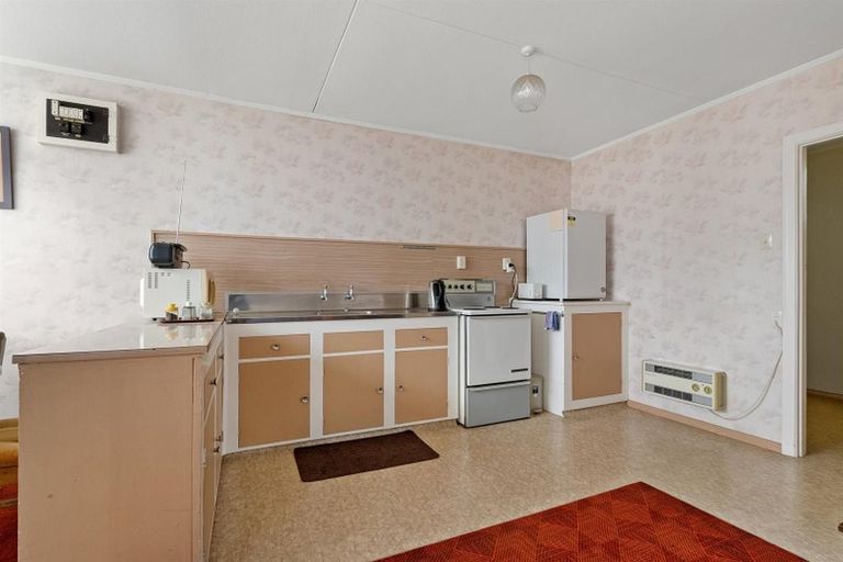 Photo of property in 100 Shearman Street, Waimate, 7924