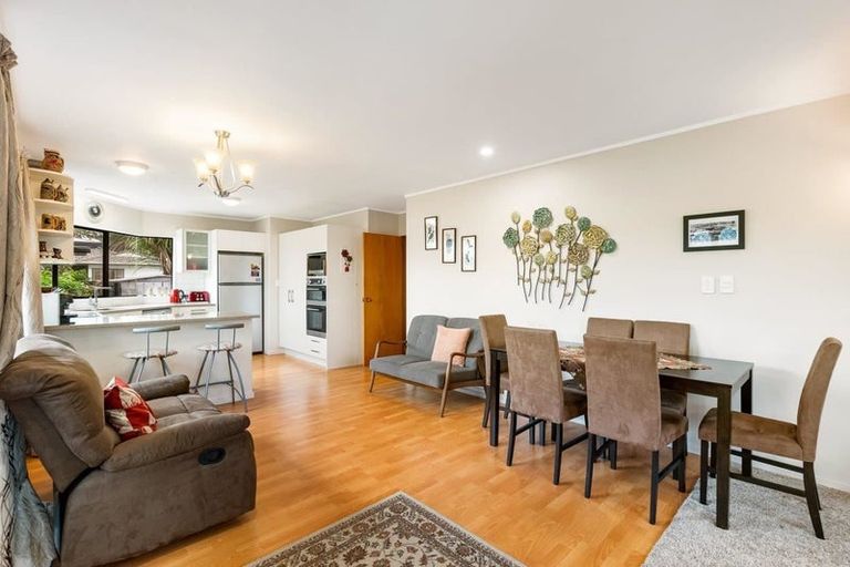 Photo of property in 8a Weiti Road, Orewa, 0931