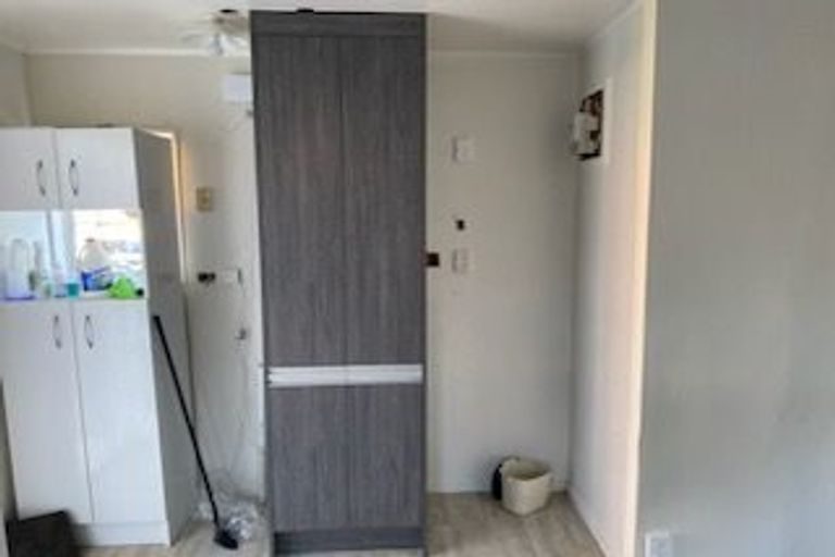 Photo of property in 2/32 Kapuka Road, Mangere Bridge, Auckland, 2022