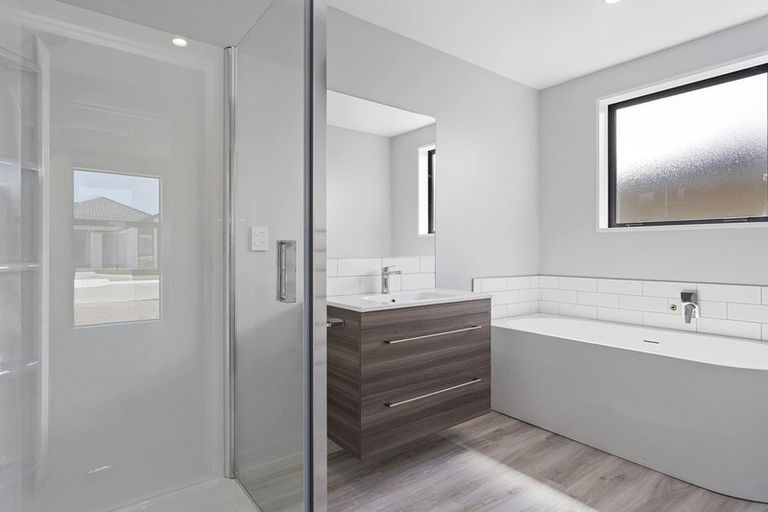 Photo of property in 21 Croydon Street, Woodend, 7610