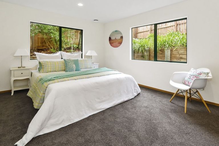 Photo of property in 1/10 Hilltop Road, Clover Park, Auckland, 2019