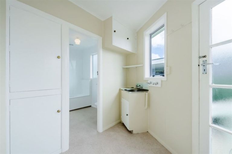 Photo of property in 31 Moana Road, Paraparaumu, 5032