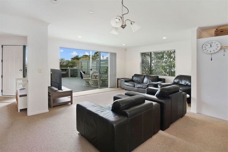 Photo of property in 7 Crispe Road, Clarks Beach, 2122