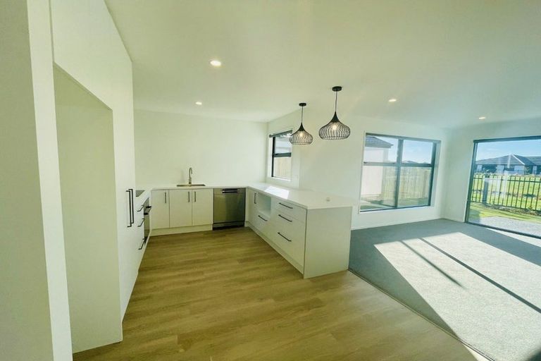 Photo of property in 4 Riroriro Lane, Halswell, Christchurch, 8025