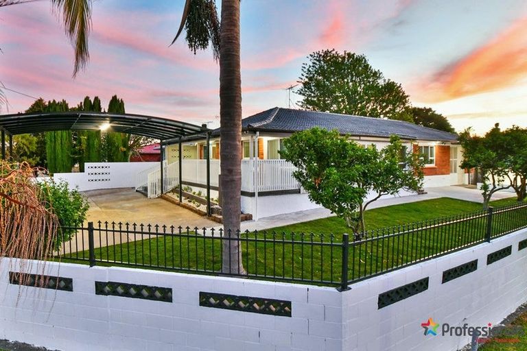 Photo of property in 27 Thompson Terrace, Manurewa, Auckland, 2102