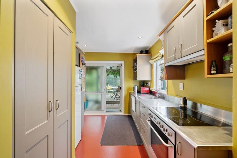 Photo of property in 16 Boyd Terrace, Newtown, Wellington, 6021