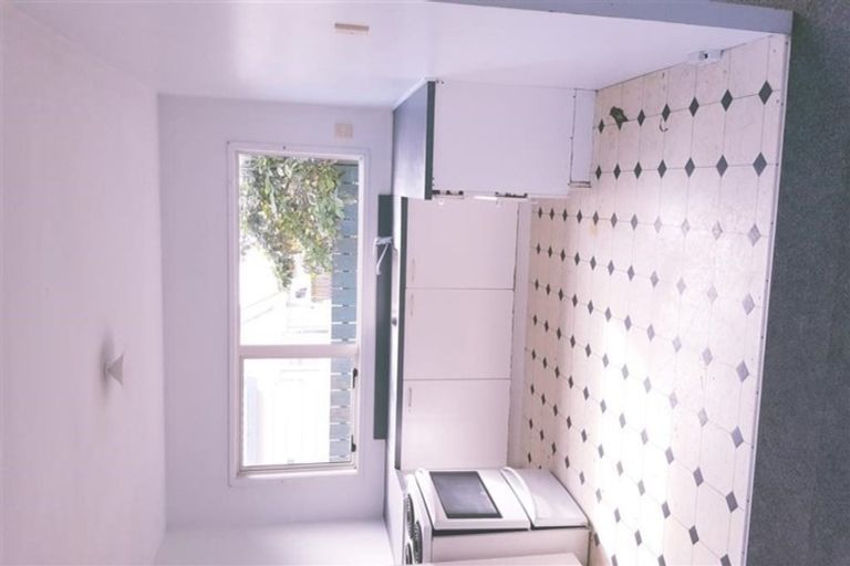 Photo of property in 2/34 Barneys Farm Road, Clendon Park, Auckland, 2103