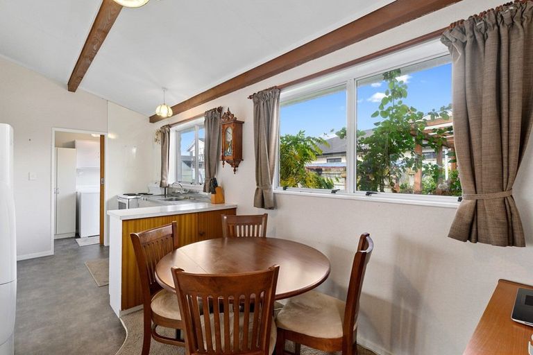 Photo of property in 152b Bartholomew Road, Levin, 5510