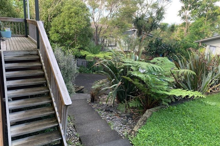 Photo of property in 1/6 Nielsen Place, Massey, Auckland, 0614