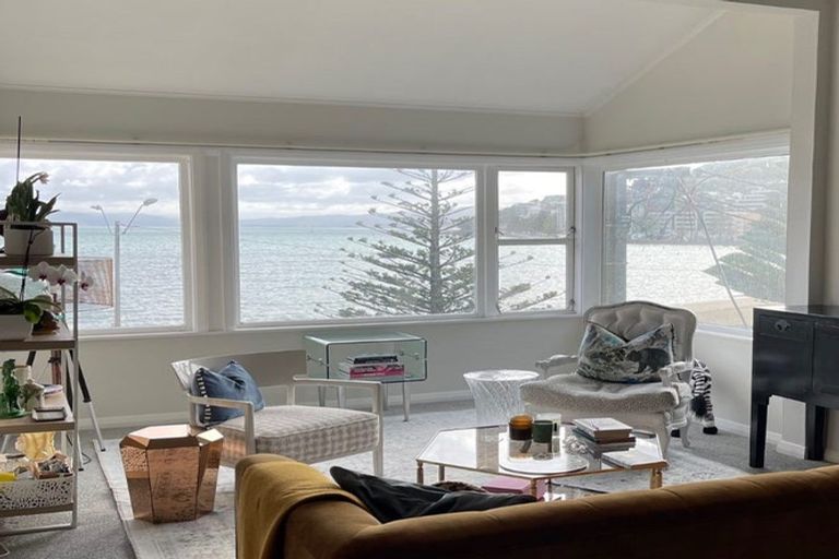 Photo of property in 186 Oriental Parade, Oriental Bay, Wellington, 6011