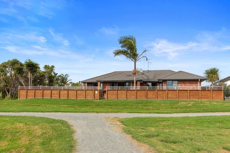 Photo of property in 24 Carrington Drive, Papamoa Beach, Papamoa, 3118