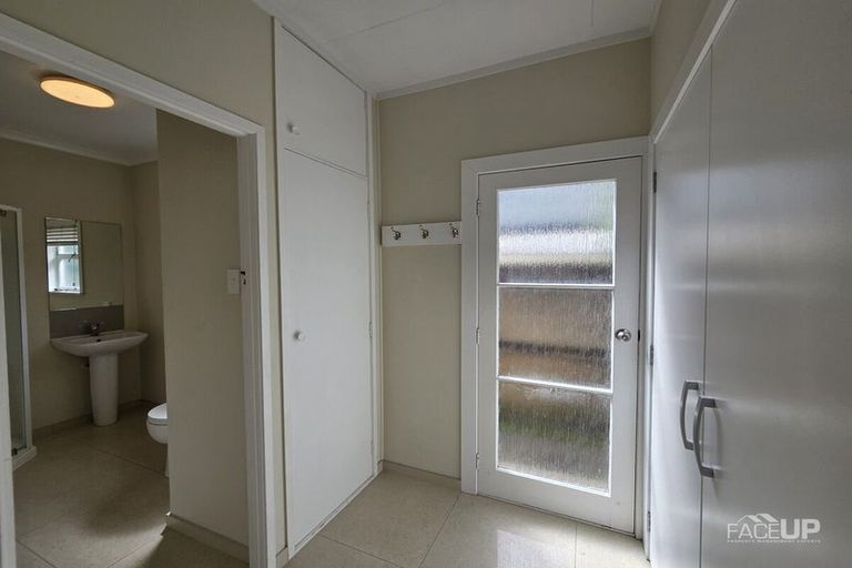 Photo of property in 1/16 Northcote Road, Takapuna, Auckland, 0622