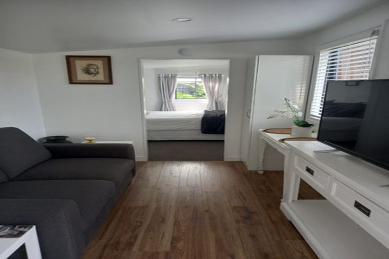 Photo of property in 3 Mull Place, Wattle Downs, Auckland, 2103