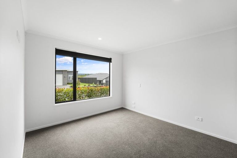 Photo of property in 22 Pioneer Crescent, Omokoroa, 3114