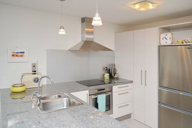 Photo of property in 1/8 Hutcheson Street, Sydenham, Christchurch, 8023