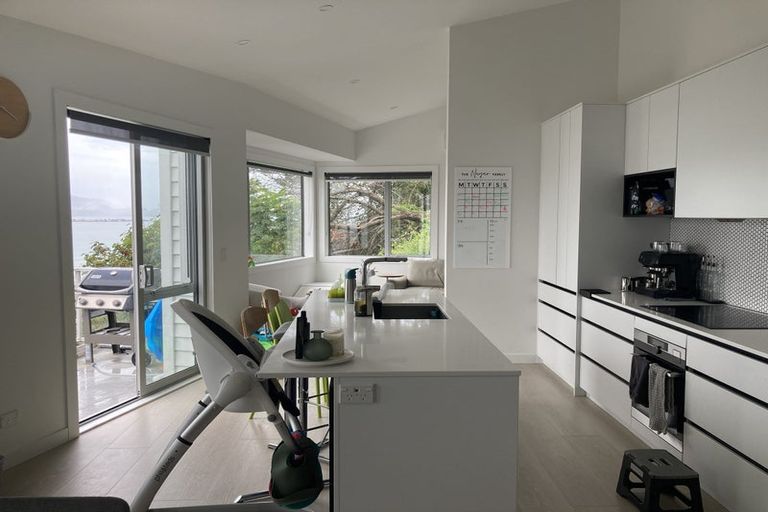 Photo of property in 216d Sutherland Road, Lyall Bay, Wellington, 6022