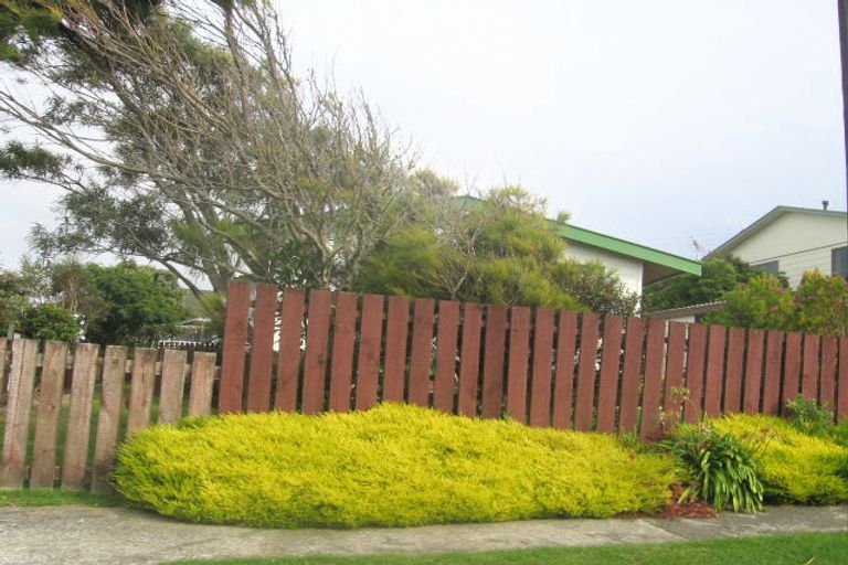 Photo of property in 62 Cypress Drive, Maungaraki, Lower Hutt, 5010