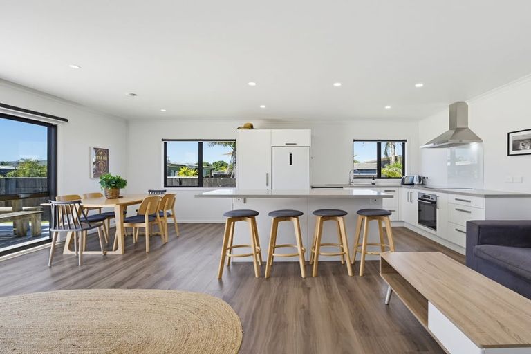 Photo of property in 113 Kelly Jade Avenue, Matarangi, Whitianga, 3592