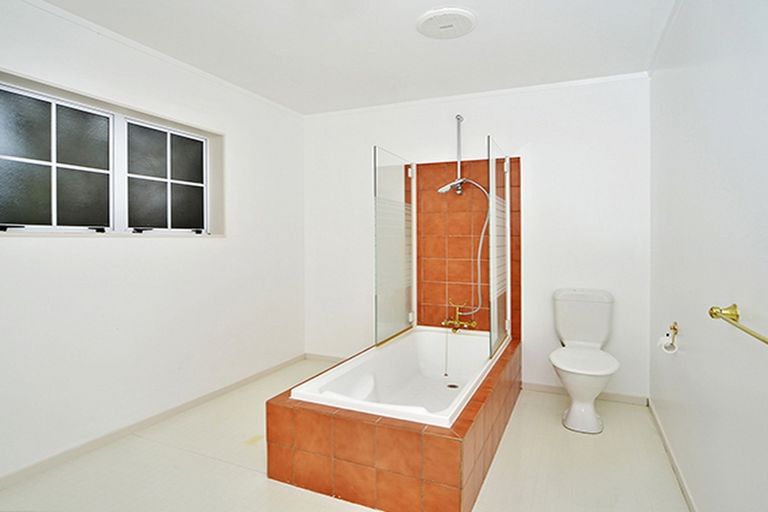 Photo of property in 27 Tula Lane, Kelvin Grove, Palmerston North, 4470