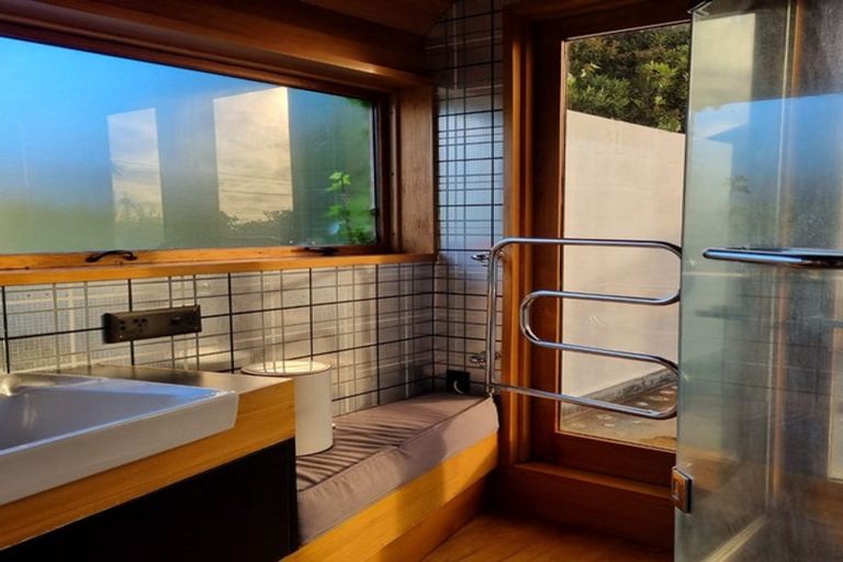 Photo of property in 102 Beachville Road, Redcliffs, Christchurch, 8081