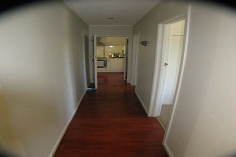 Photo of property in 19 Woodstock Road, Forrest Hill, Auckland, 0620