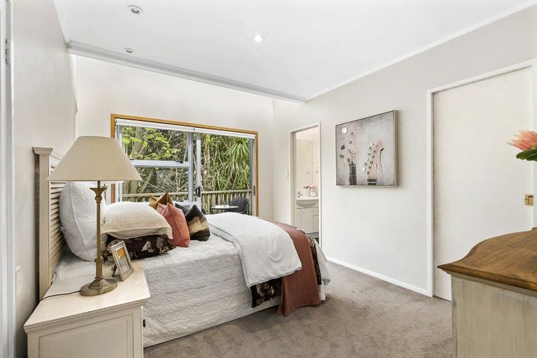 Photo of property in 13 Seymour Road, Mellons Bay, Auckland, 2014