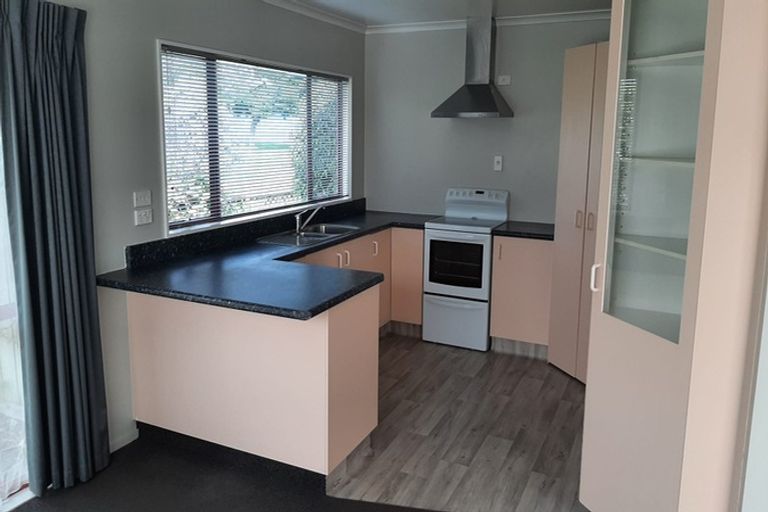 Photo of property in 2/32 Stanley Street, Wharewaka, Taupo, 3330