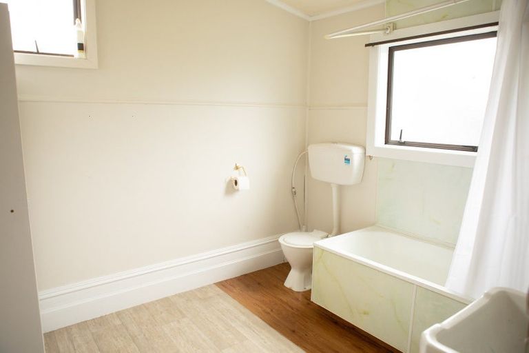 Photo of property in 11 Coronation Street, Waimate, 7924