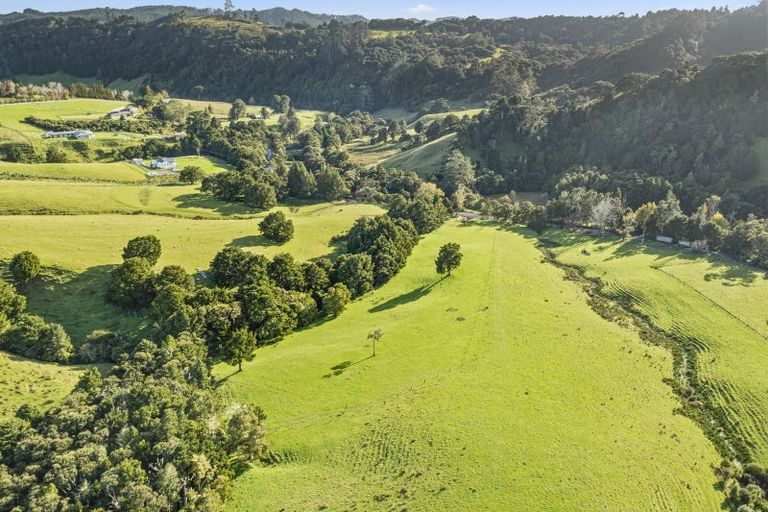 Photo of property in 216 Haruru Road, Kaukapakapa, 0873