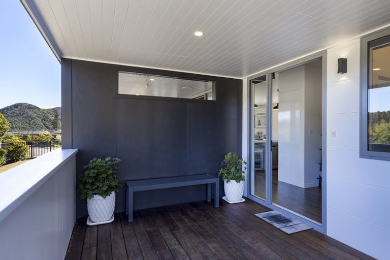 Photo of property in 2 Fantail Heights, Picton, 7220