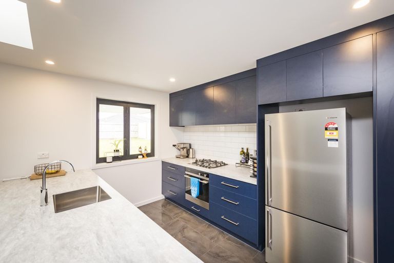 Photo of property in 3 Sardinia Grove, Fitzherbert, Palmerston North, 4410