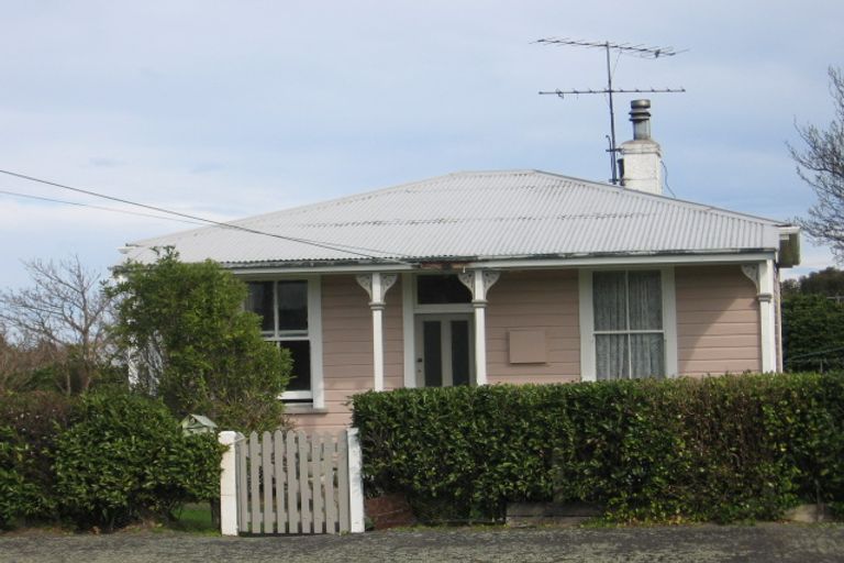 Photo of property in 6 Hayward Street, Featherston, 5710