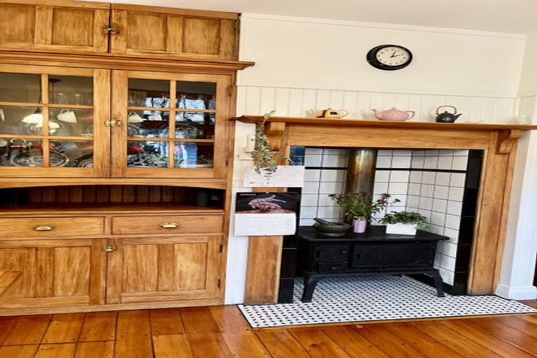 Photo of property in 58 Glen Road, Kelburn, Wellington, 6012