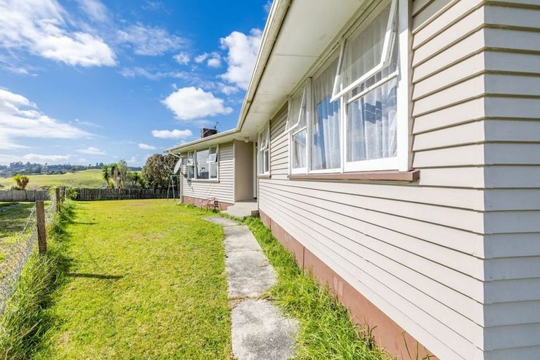 Photo of property in 14 Whiteman Road, Kawakawa, 0210