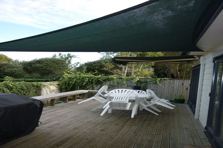 Photo of property in 64a Golf Road, New Lynn, Auckland, 0600