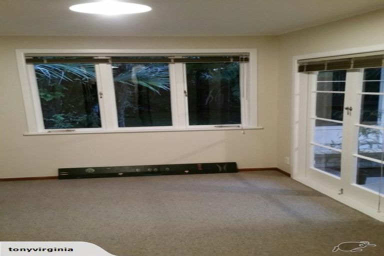 Photo of property in 14 York Road, Titirangi, Auckland, 0604