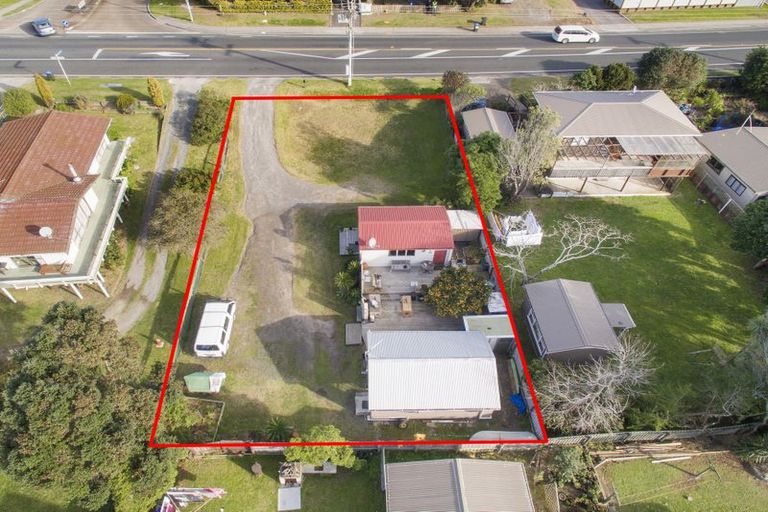 Photo of property in 1127 Papamoa Beach Road, Papamoa Beach, Papamoa, 3118