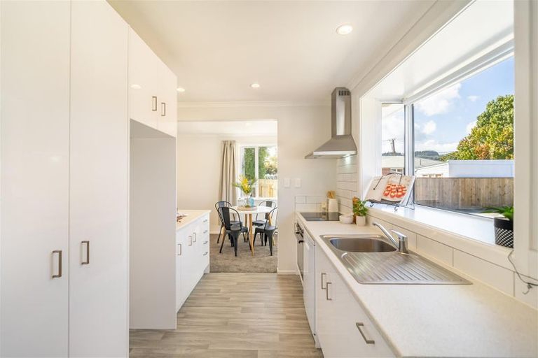 Photo of property in 5a Totara Park Road, Clouston Park, Upper Hutt, 5018