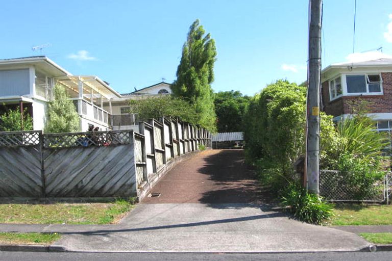 Photo of property in 2a Mason Street, New Lynn, Auckland, 0600