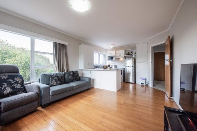 Photo of property in 1/22 Margaret Place, Milford, Auckland, 0620